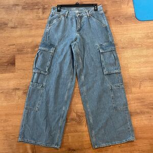 Old Navy Baggy Wide Leg Drapey Denim cargo jeans size 4 women’s